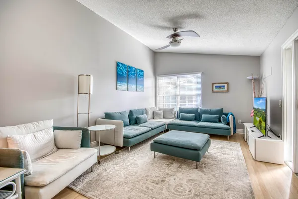 $2,200 | 619 Waterside Drive, Hypoluxo, FL 33462