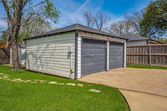 $2,350 | 3705 Rockdale Drive, Dallas, TX 75220