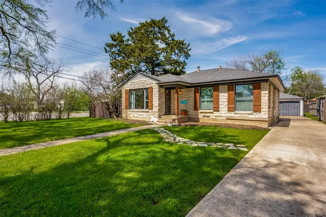 $2,350 | 3705 Rockdale Drive, Dallas, TX 75220