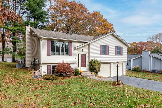 $520,000 | 17 Wampum Drive, Warwick, RI 02886