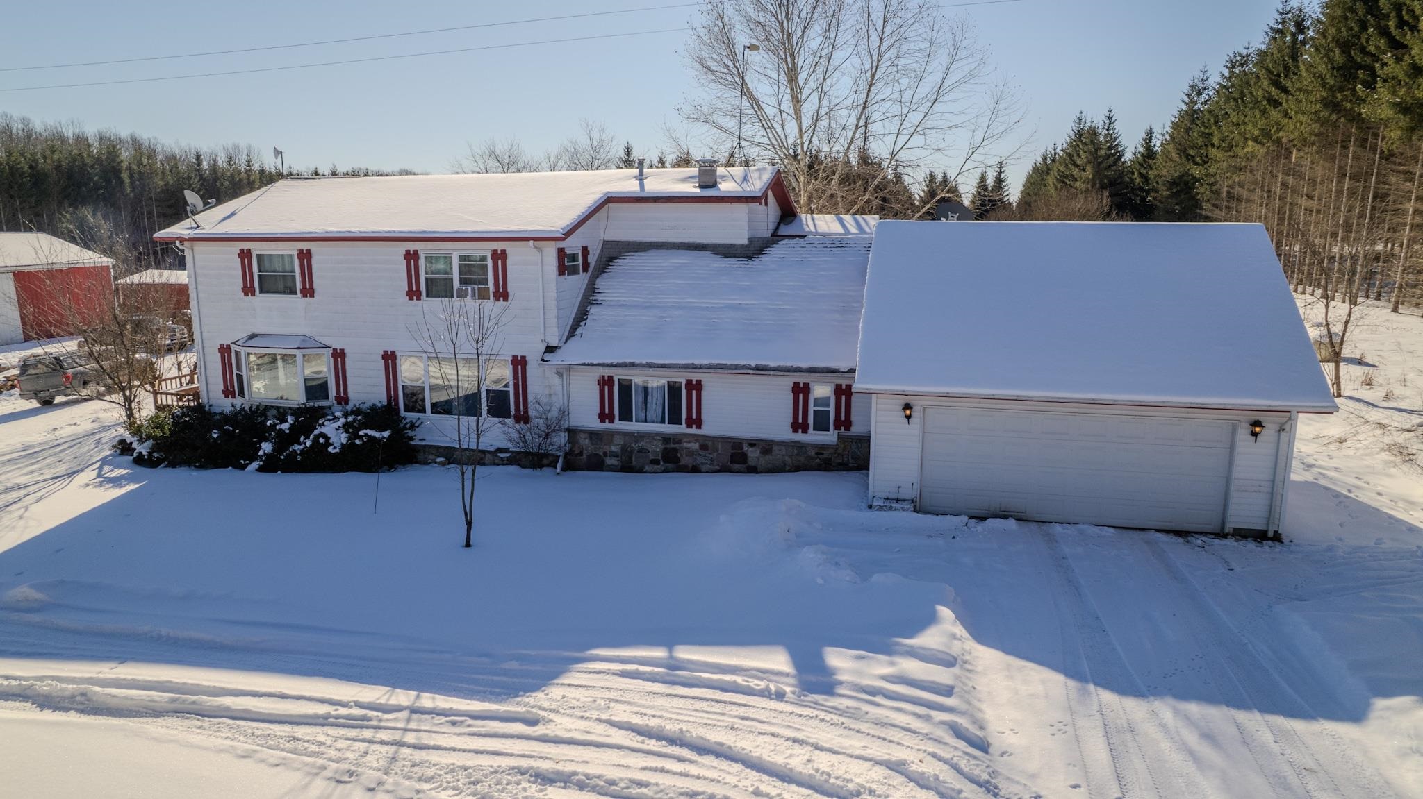 8178 East Stockwell Road Harrison, MI 48625 - Photo 2 of 89