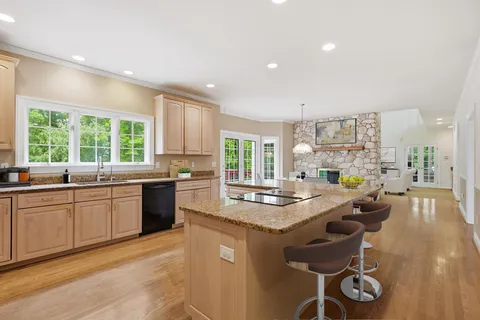$1,100,000 | 206 Vernet Drive, Hockessin, DE 19707