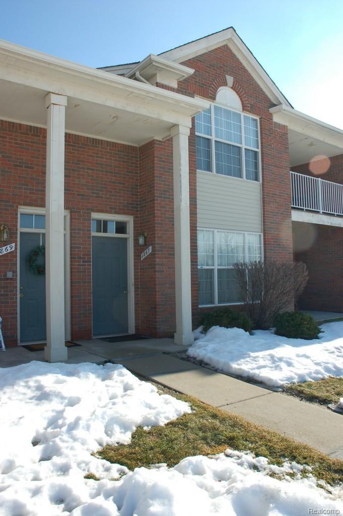 1867 Flagstone Circle Rochester, MI 48307 - Photo 2 of 3 2014-01-14 13.04