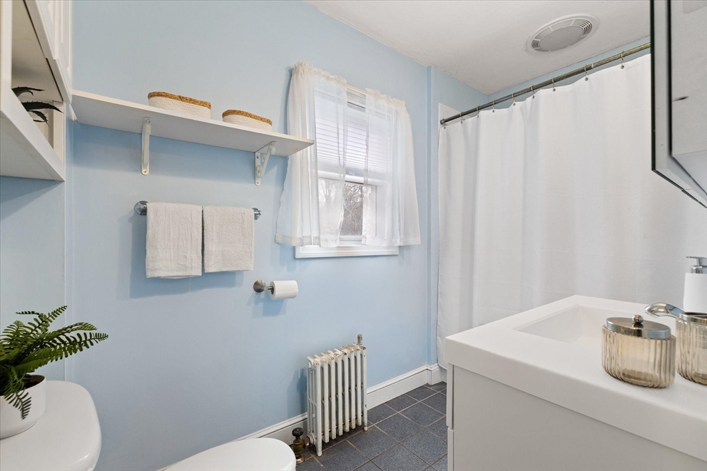 21 Brewster Road Worcester, MA 01602 - Photo 29 of 42