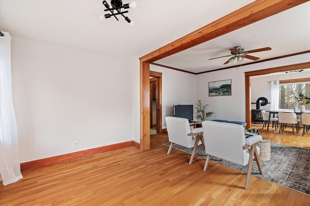 21 Brewster Road Worcester, MA 01602 - Photo 9 of 42