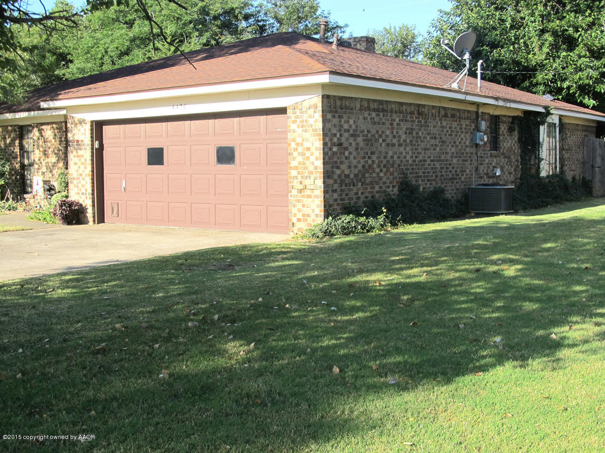 4426 Kingston Road Amarillo, TX 79109 - Photo 3 of 19 IMG_6504