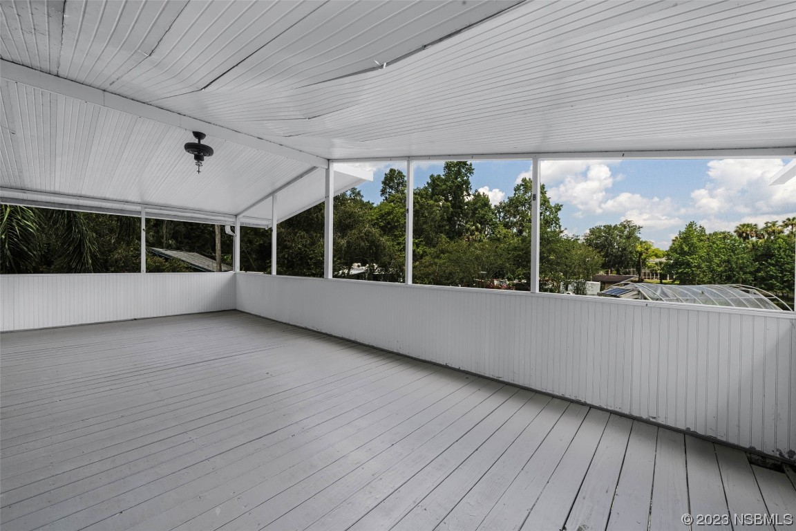 486 Detroit Terrace DeBary, FL 32713 - Photo 25 of 47 a view of a roof deck