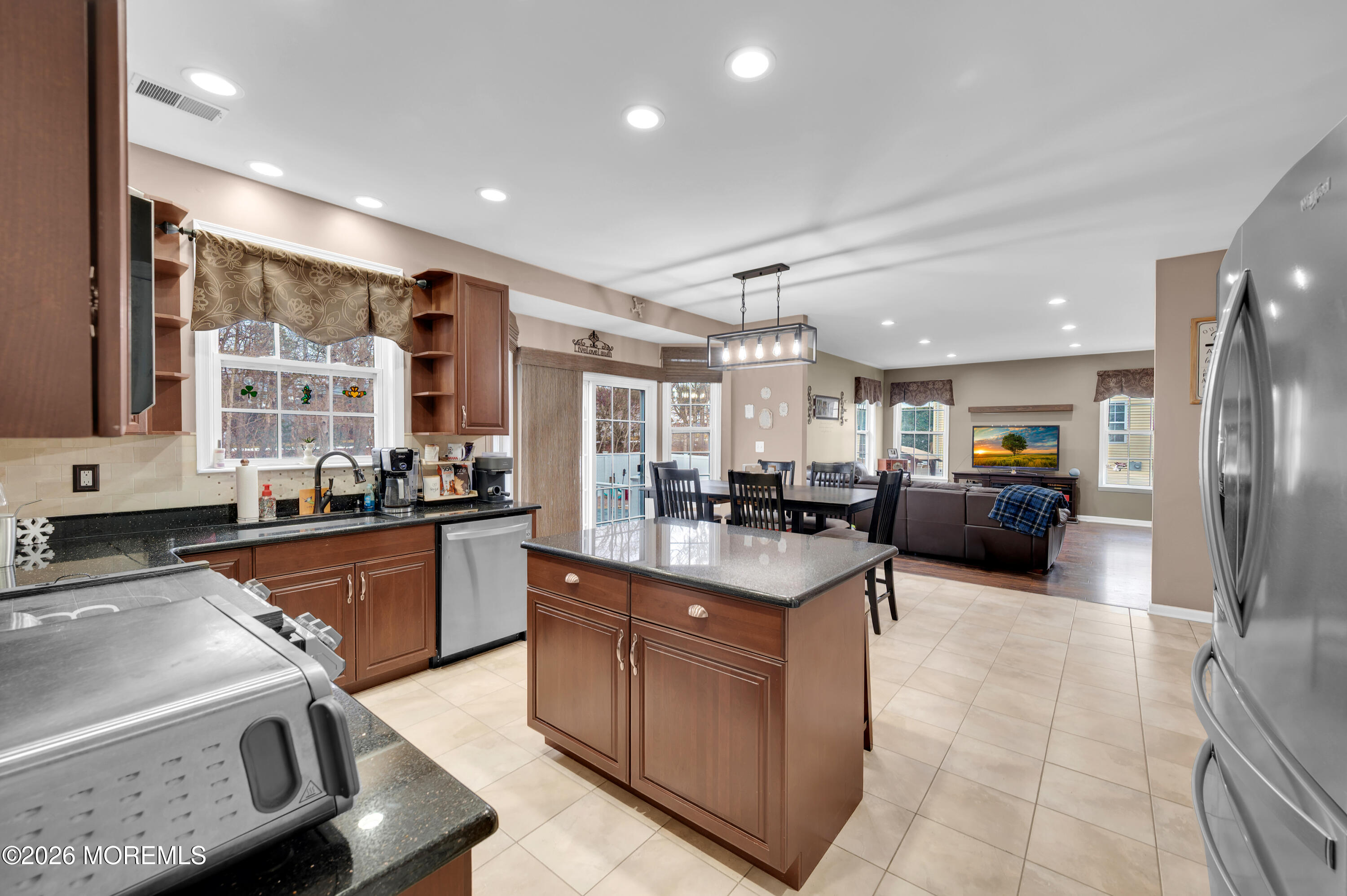 6 Reuben Court Howell, NJ 07731 - Photo 25 of 66 Kitchen 4
