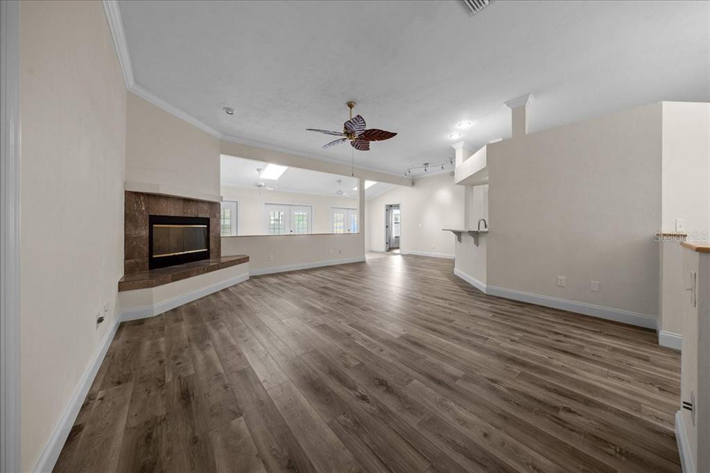 915 Southwest 82 Terrace Gainesville, FL 32607 - Photo 12 of 39 Gallery Image 12