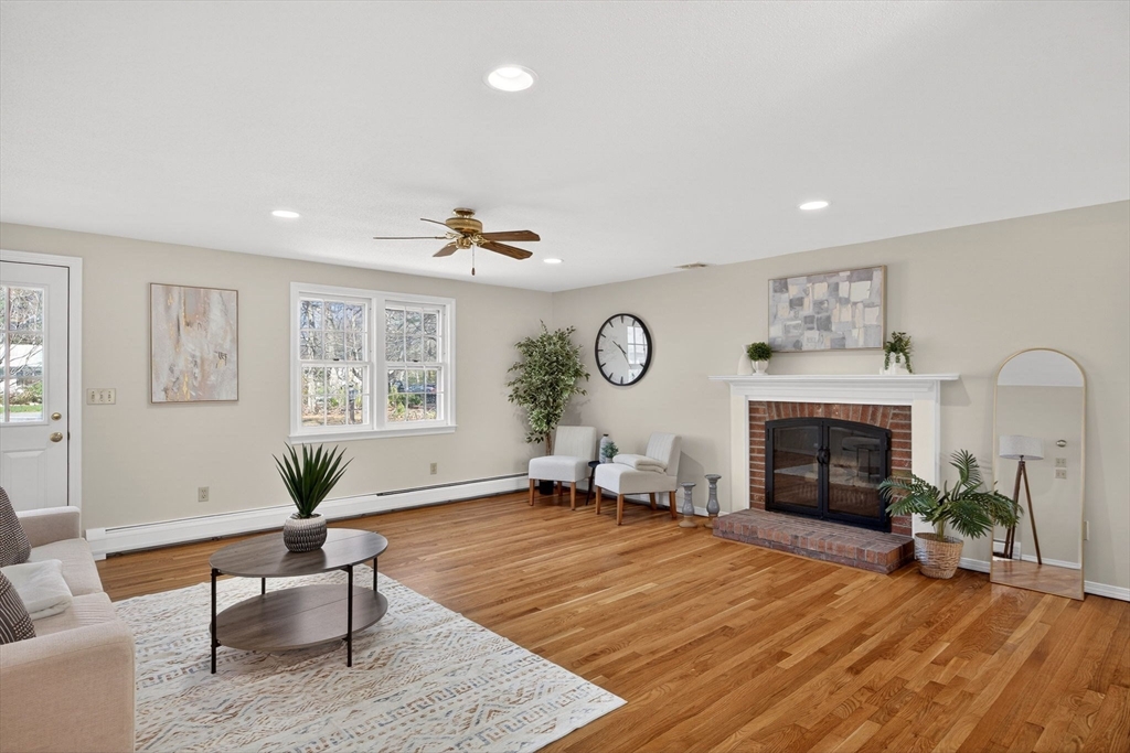 493 Prince Hinckley Road Barnstable, MA 02632 - Photo 8 of 41