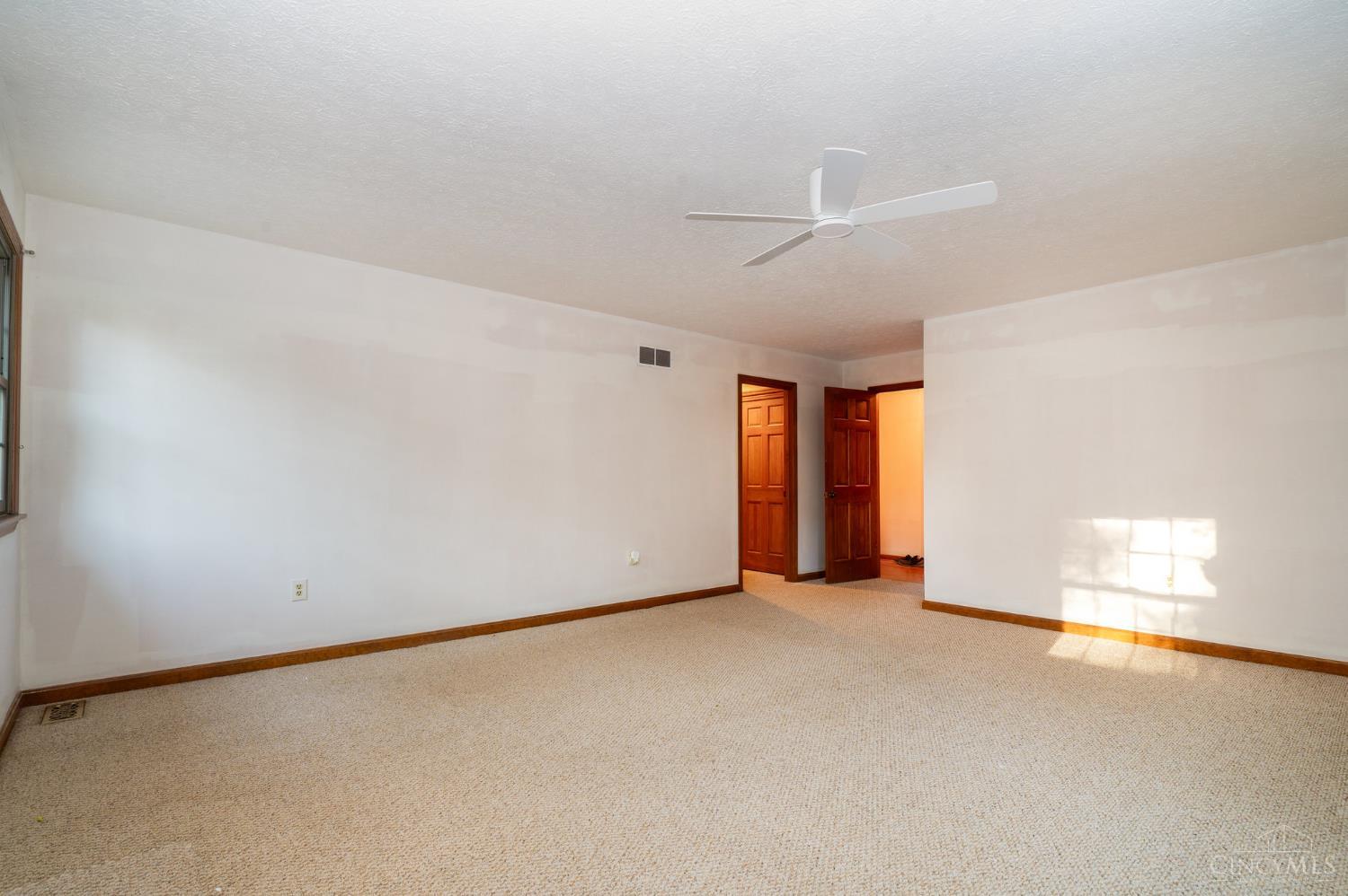 5479 Haft Road Cincinnati, OH 45247 - Photo 13 of 33 Gallery Image 13
