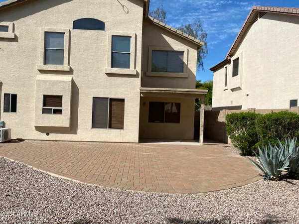$2,250 | 2327 West Running Deer Trail, Phoenix, AZ 85085