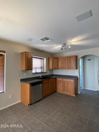 $2,250 | 2327 West Running Deer Trail, Phoenix, AZ 85085