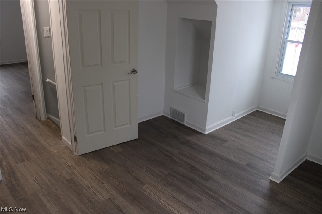 18500 Homeway Road Cleveland, OH 44135 - Photo 23 of 31
