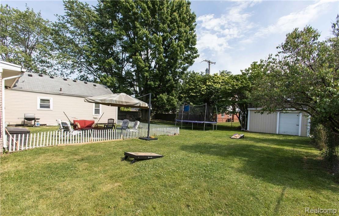 32641 Kelly Road Fraser, MI 48026 - Photo 5 of 31 Kelly St._-6