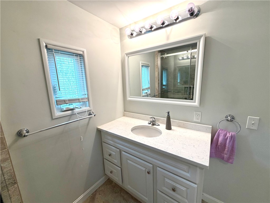 27 Woodward Road Lincoln, RI 02865 - Photo 13 of 23