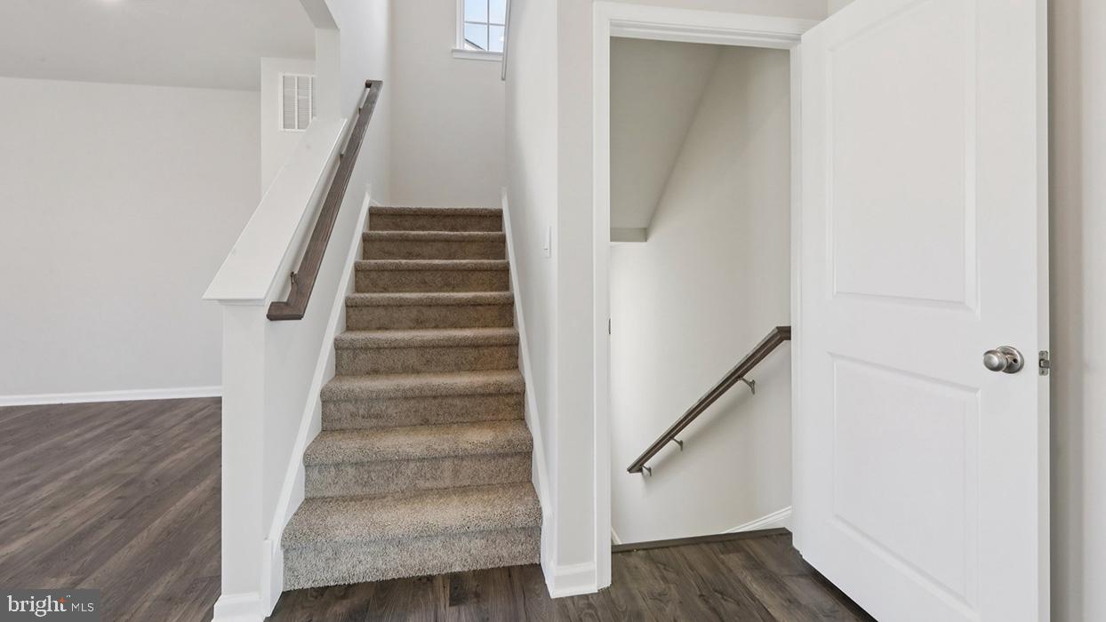 118 Winding Road Easton, PA 18040 - Photo 12 of 80