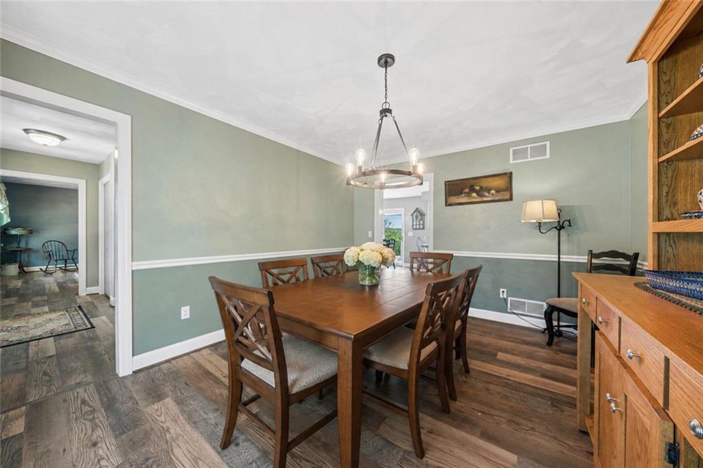 670 Meadowbrook Road Trafford, PA 15085 - Photo 13 of 38