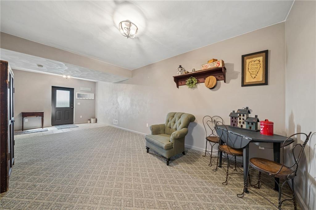 670 Meadowbrook Road Trafford, PA 15085 - Photo 28 of 38