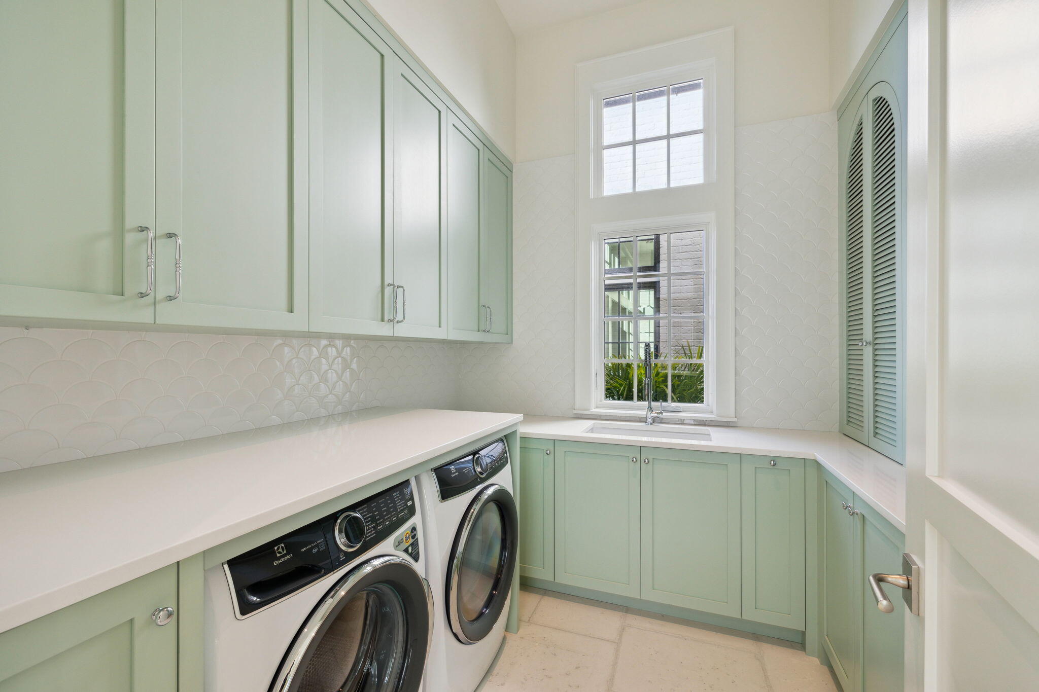 342 Windsong Dr Inlet Beach Inlet Beach, FL 32461 - Photo 32 of 87 a utility room with dryer and washer