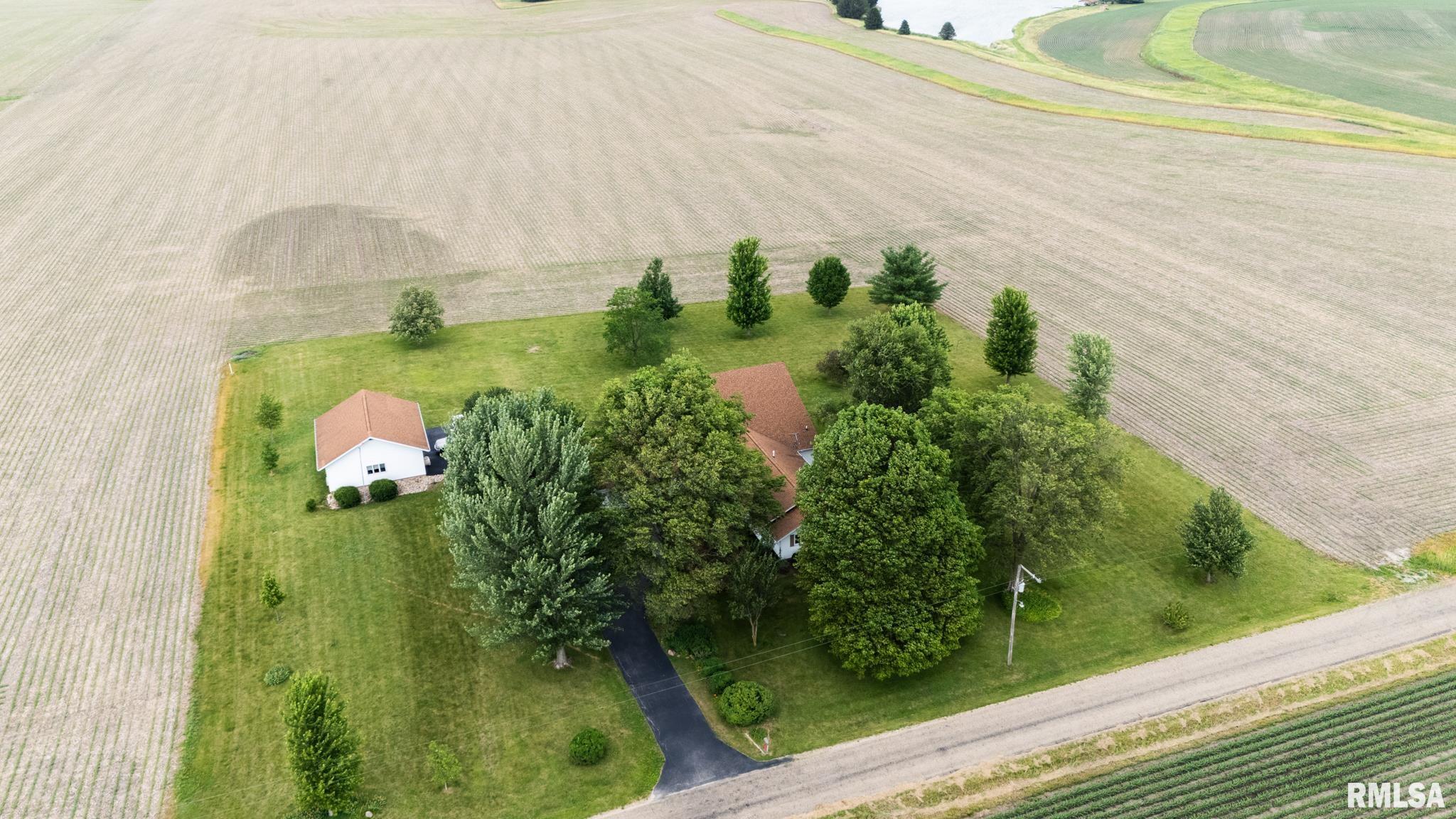 1775 Kickapoo Road Waynesville, IL 61778 - Photo 6 of 51