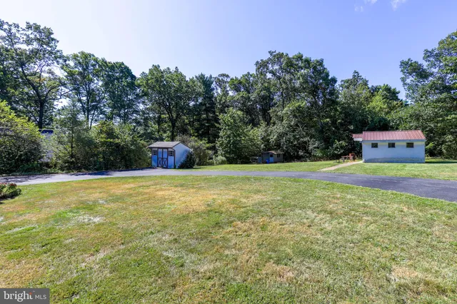 a view of a outdoor space