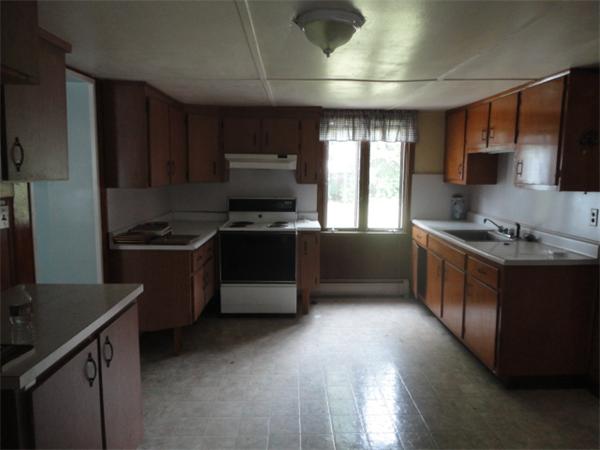 90 Lantern Road Revere, MA 02151 - Photo 3 of 5 Gallery Image 3