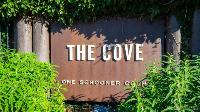 a sign on the side of the wall