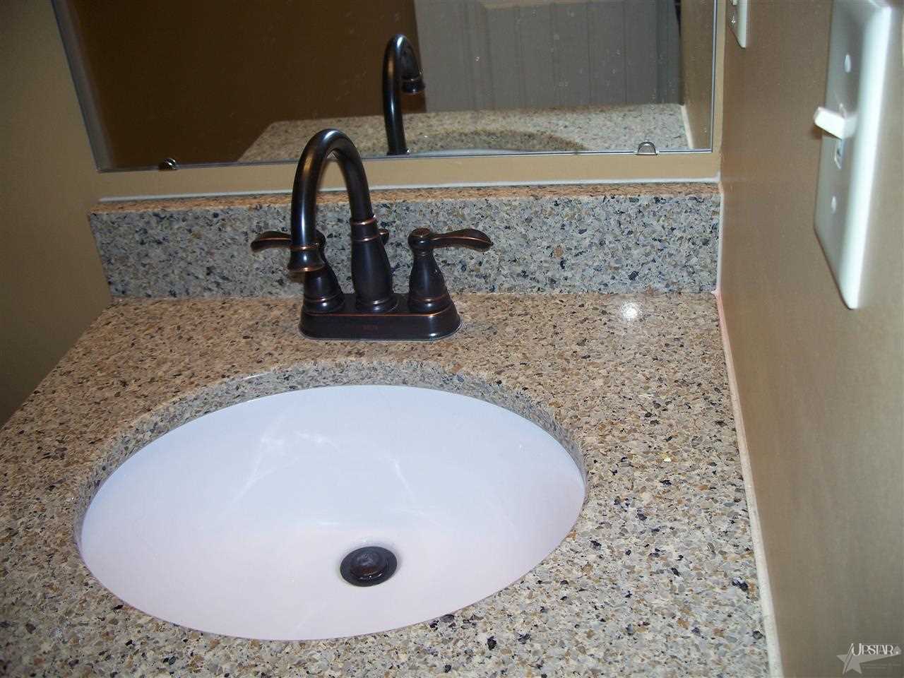 105 West Honeysuckle Lane Decatur, IN 46733 - Photo 6 of 10
