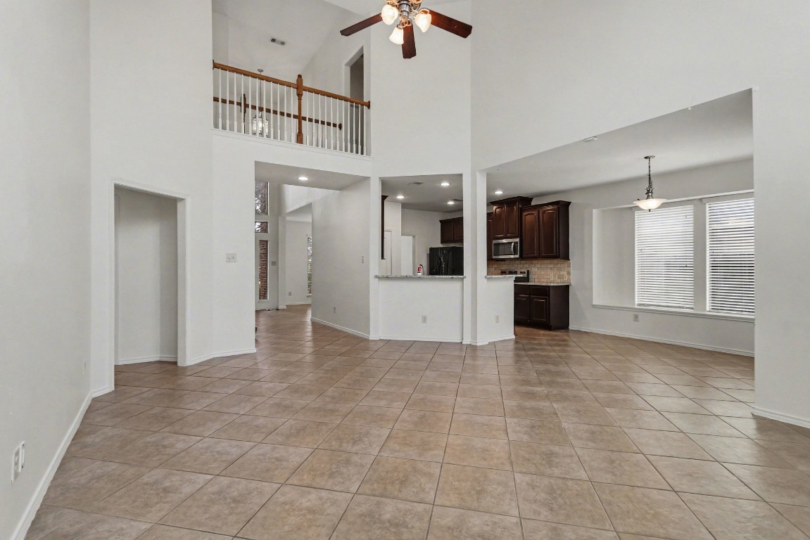 1323 Laura Hills Lane Spring, TX 77386 - Photo 4 of 28
