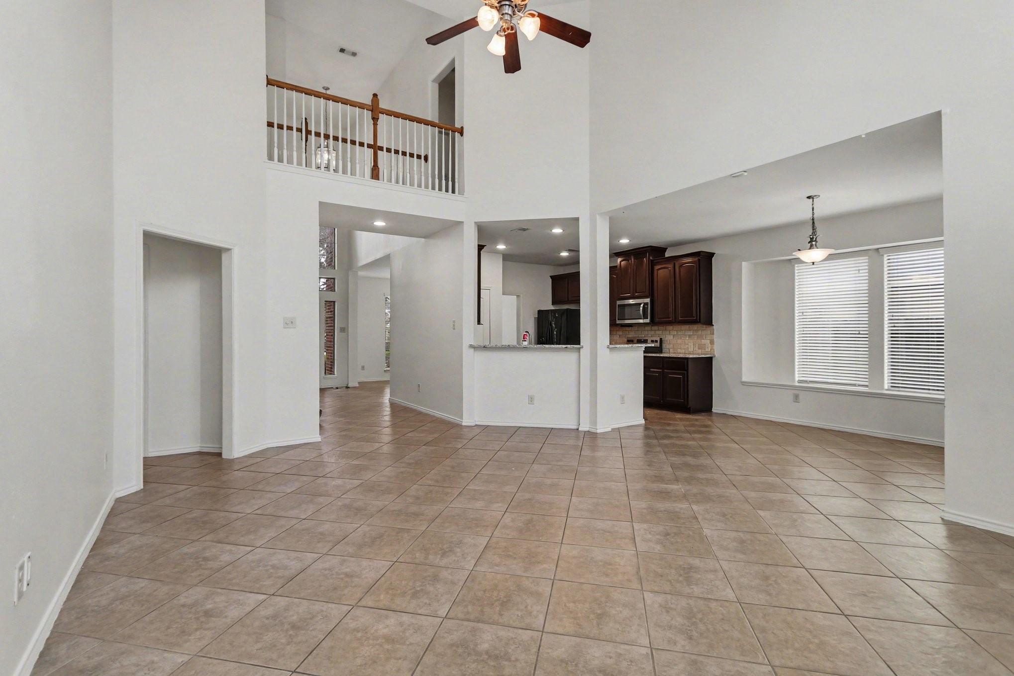 1323 Laura Hills Lane Spring, TX 77386 - Photo 4 of 28