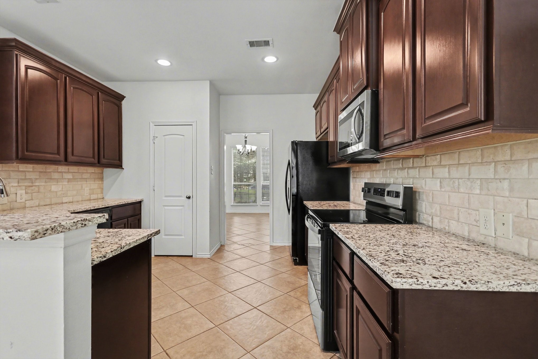 1323 Laura Hills Lane Spring, TX 77386 - Photo 7 of 28
