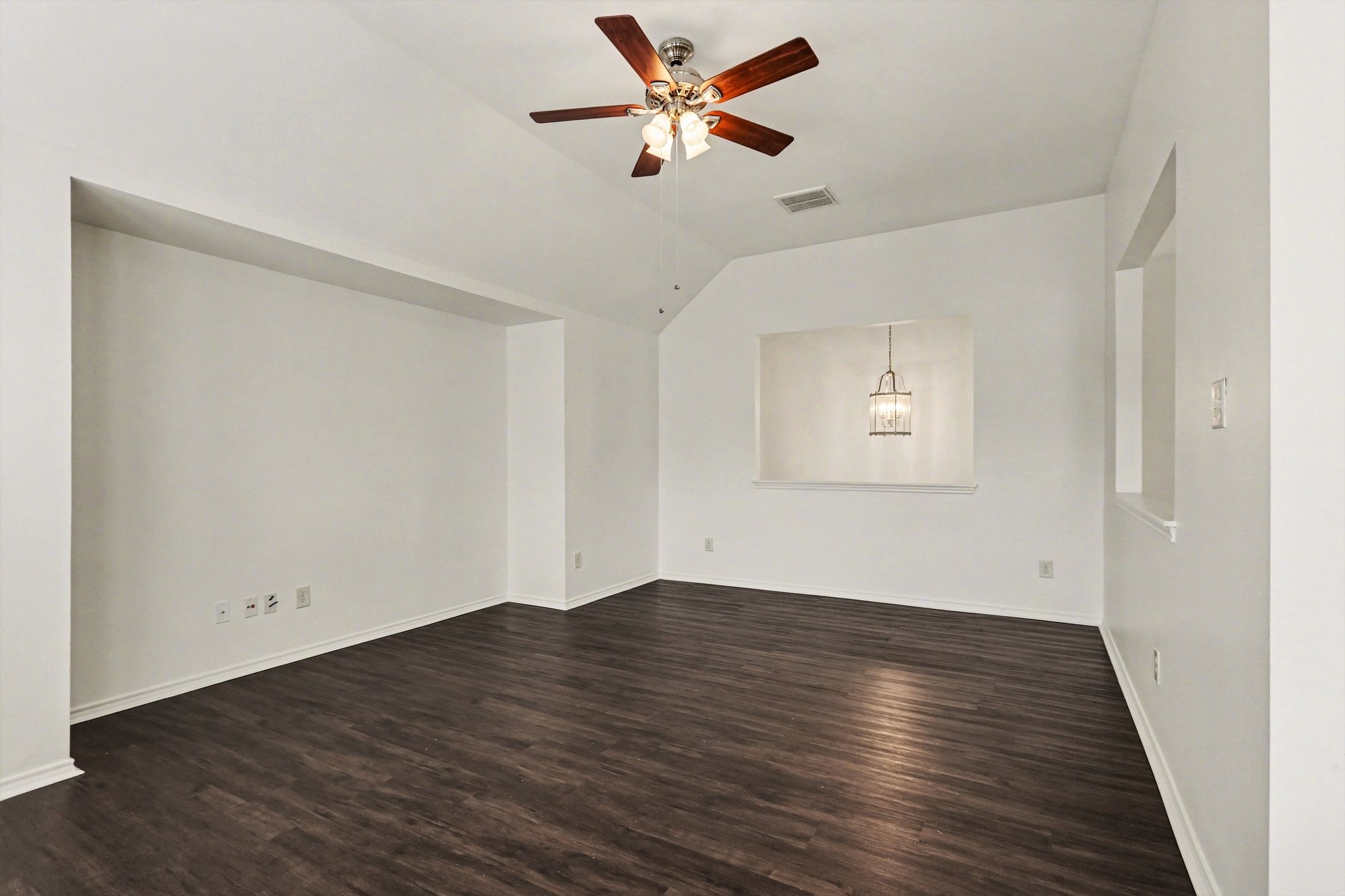 1323 Laura Hills Lane Spring, TX 77386 - Photo 10 of 28