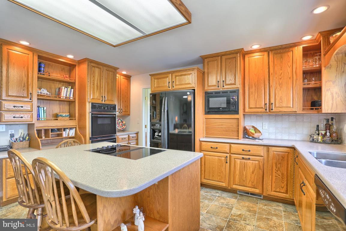 5 Royal Road Lebanon, PA 17042 - Photo 7 of 40 Gallery Image 7