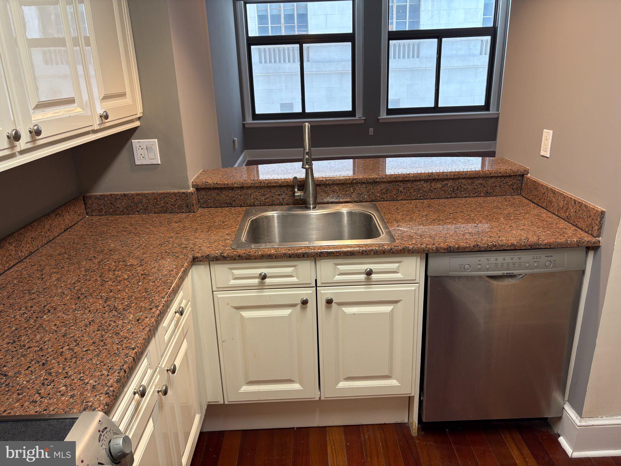 1500 Chestnut Street, Unit 4D Philadelphia, PA 19102 - Photo 10 of 26 Modern kitchen with sleek finishes.