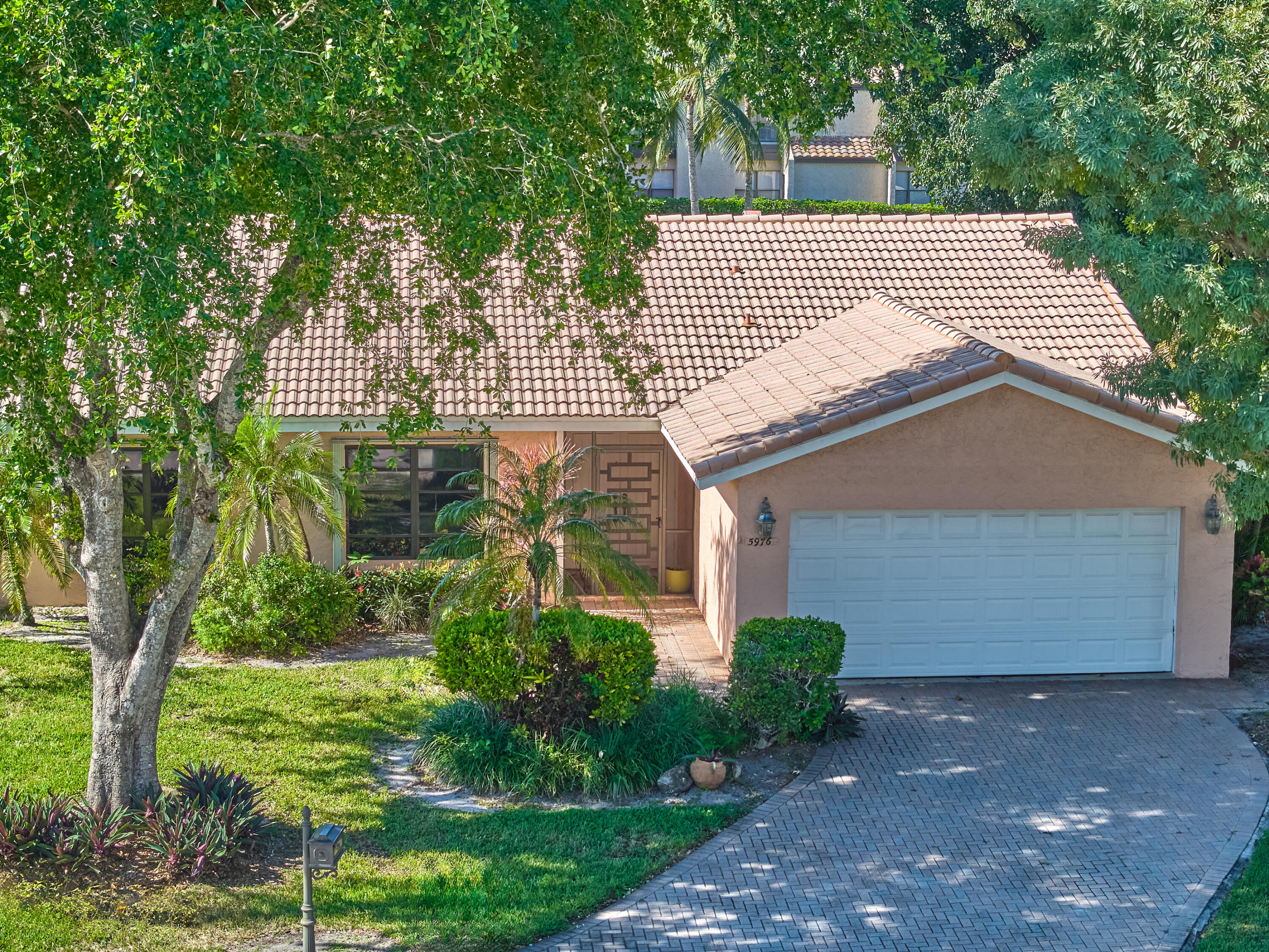 5976 Colony Court Boca Raton, FL 33433 - Photo 2 of 53 © PYL 0095