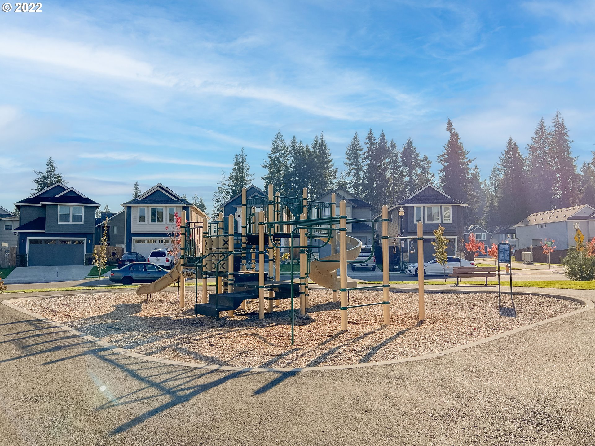 7225 South 13th Street Ridgefield, WA 98642 - Photo 29 of 30 a view of a city with tall buildings