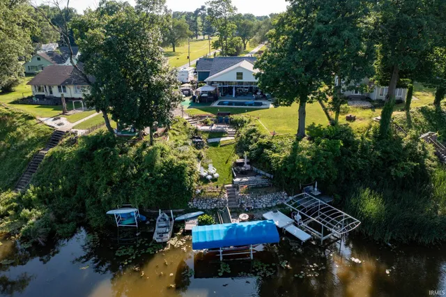 $699,900 | 506 North Beech Road, Osceola, IN 46561