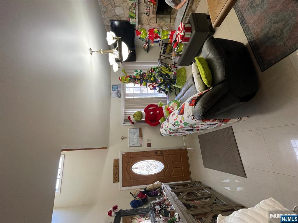 224 Division Avenue Garfield, NJ 07026 - Photo 4 of 6