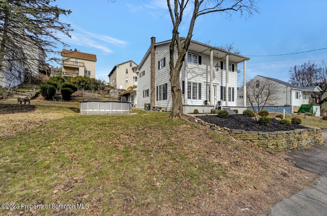 913 Paul Avenue Scranton, PA 18510 - Photo 3 of 83