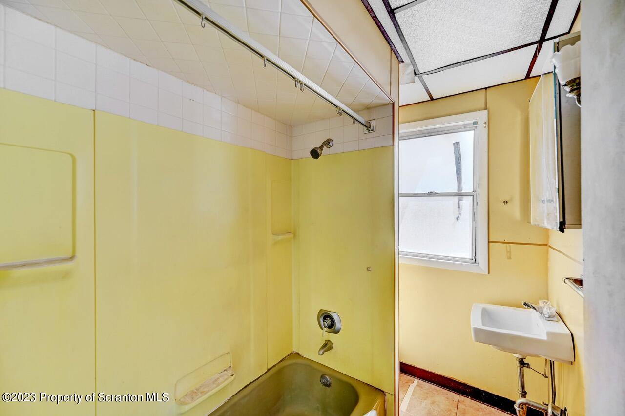 913 Paul Avenue Scranton, PA 18510 - Photo 68 of 83