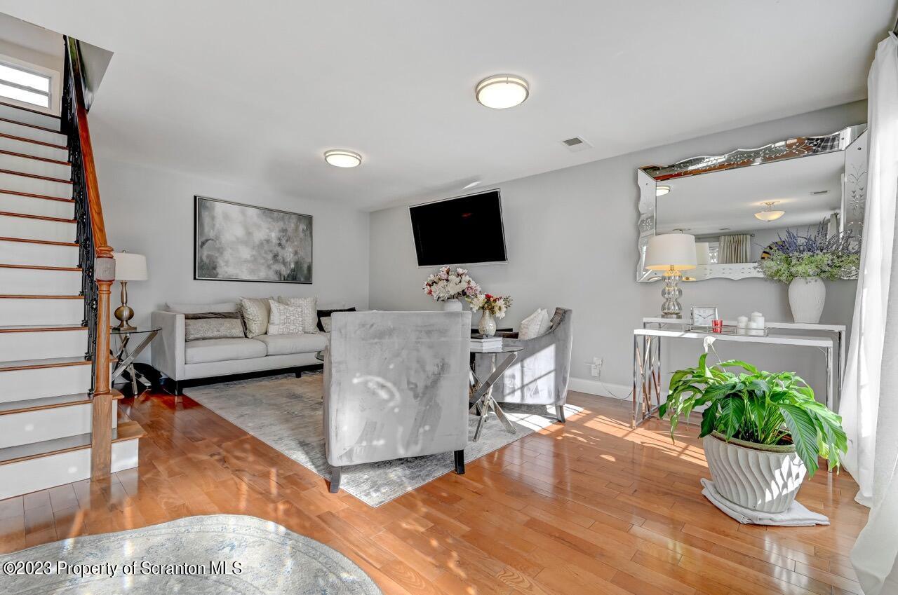 913 Paul Avenue Scranton, PA 18510 - Photo 8 of 83