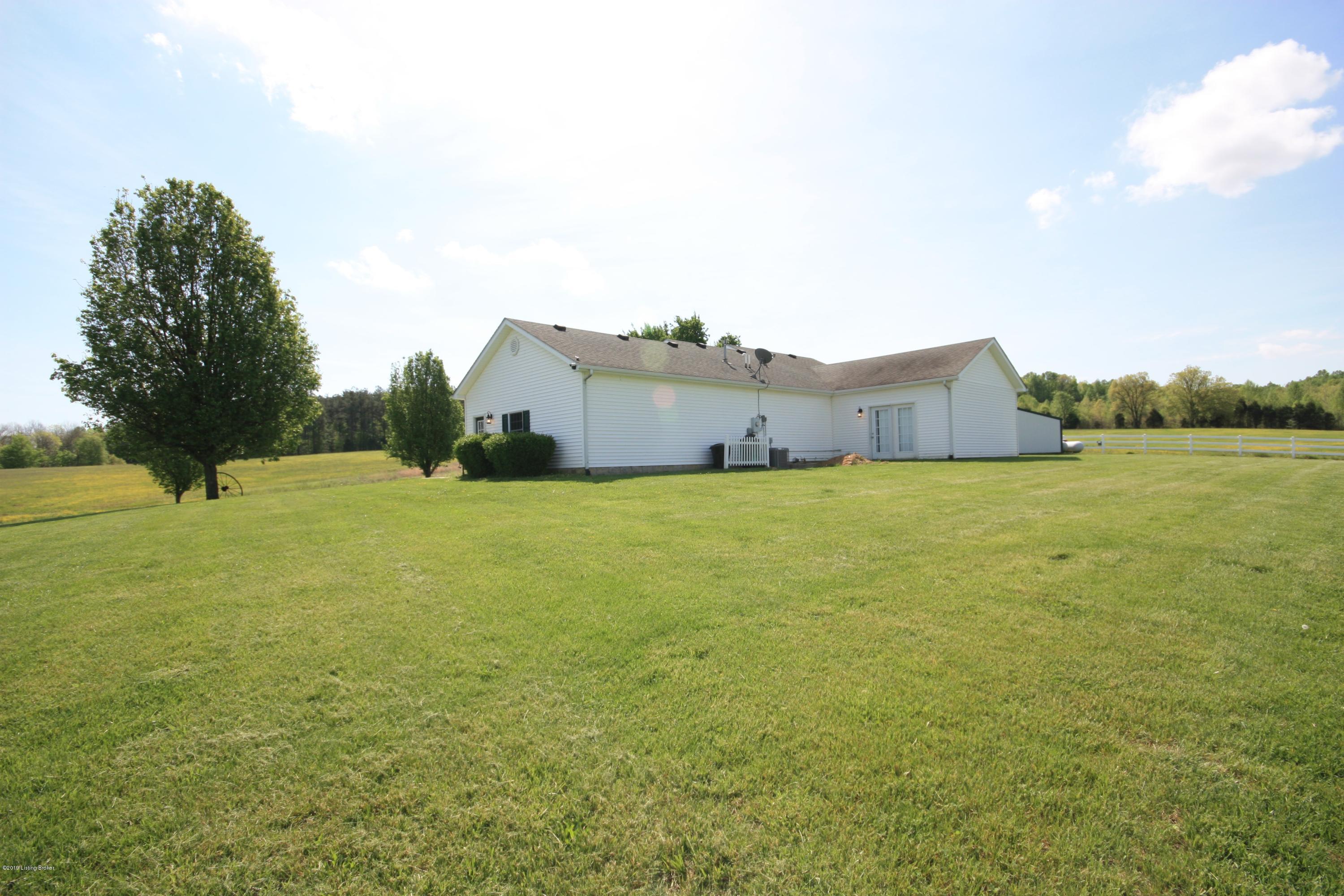 470 Old Peth Road Caneyville, KY 42721 - Photo 11 of 37 10