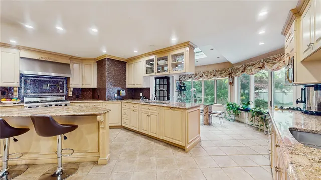 $3,149,000 | 202 Broadway, Lawrence, NY 11559