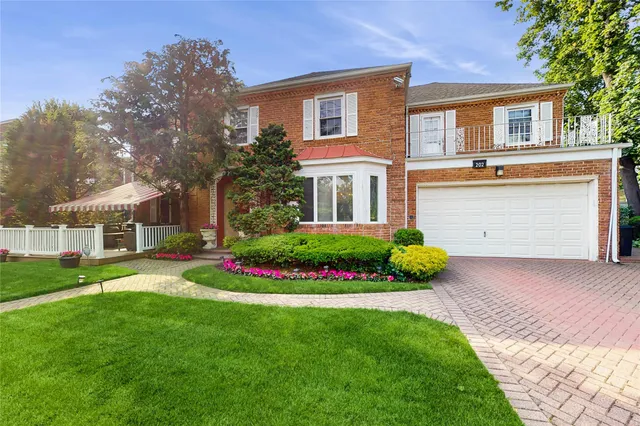 $3,149,000 | 202 Broadway, Lawrence, NY 11559