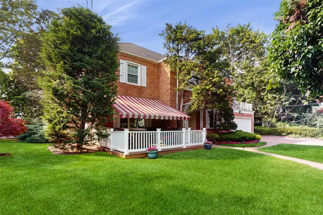 $3,149,000 | 202 Broadway, Lawrence, NY 11559