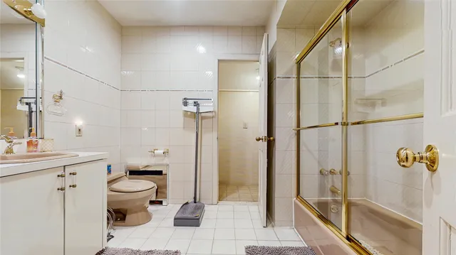 $3,149,000 | 202 Broadway, Lawrence, NY 11559