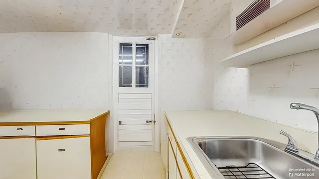 $3,149,000 | 202 Broadway, Lawrence, NY 11559