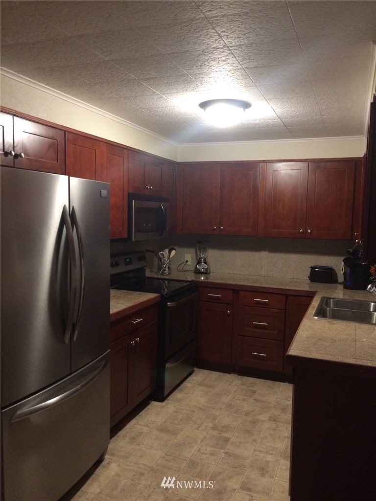 2780 Maple Street Bremerton, WA 98310 - Photo 4 of 12 Gallery Image 4