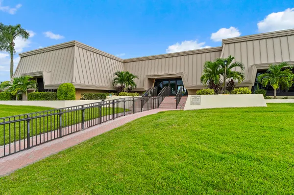 $229,000 | 1800 Southeast St Lucie Boulevard, Unit 7201, Stuart, FL 34996